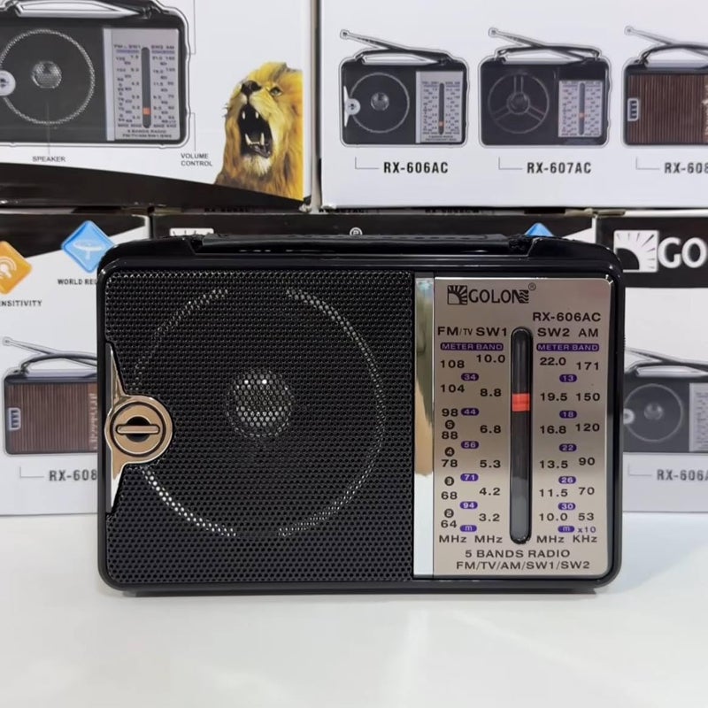 Classic multi - band portable radio with carrying handle, powered by 2 batteries or power cable, suitable for home, office and travel - Image 2