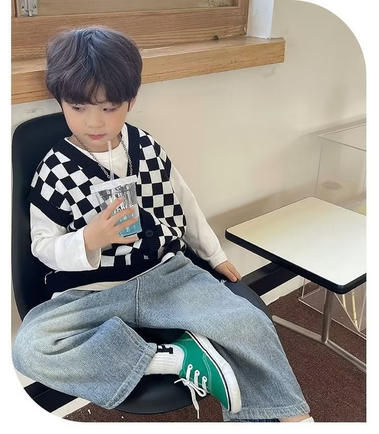 Stylish Knitted Sweater Vest for Kids Black White Grid Pullover Shoulder Tank Top Baby Casual Comfortable Boys Sweater black