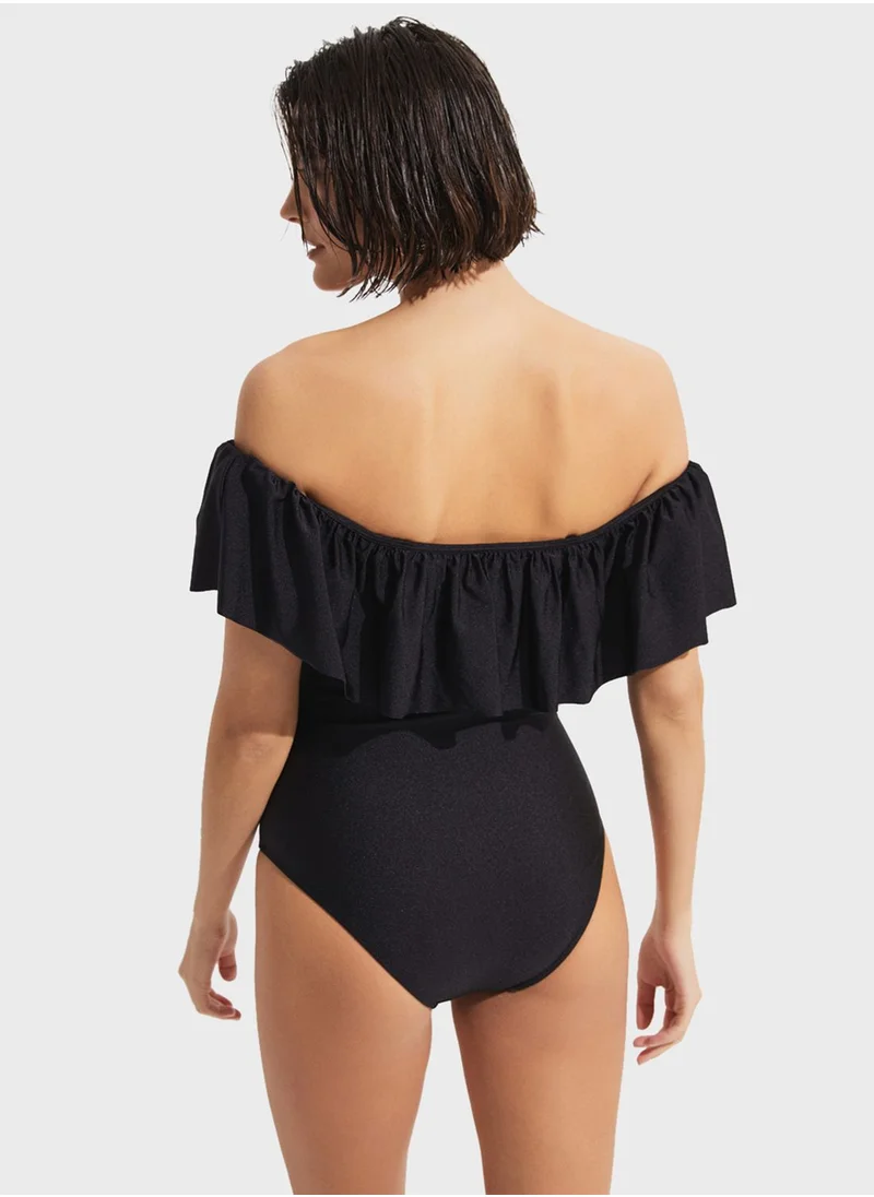 جون Ruffle High Leg Swimsuit