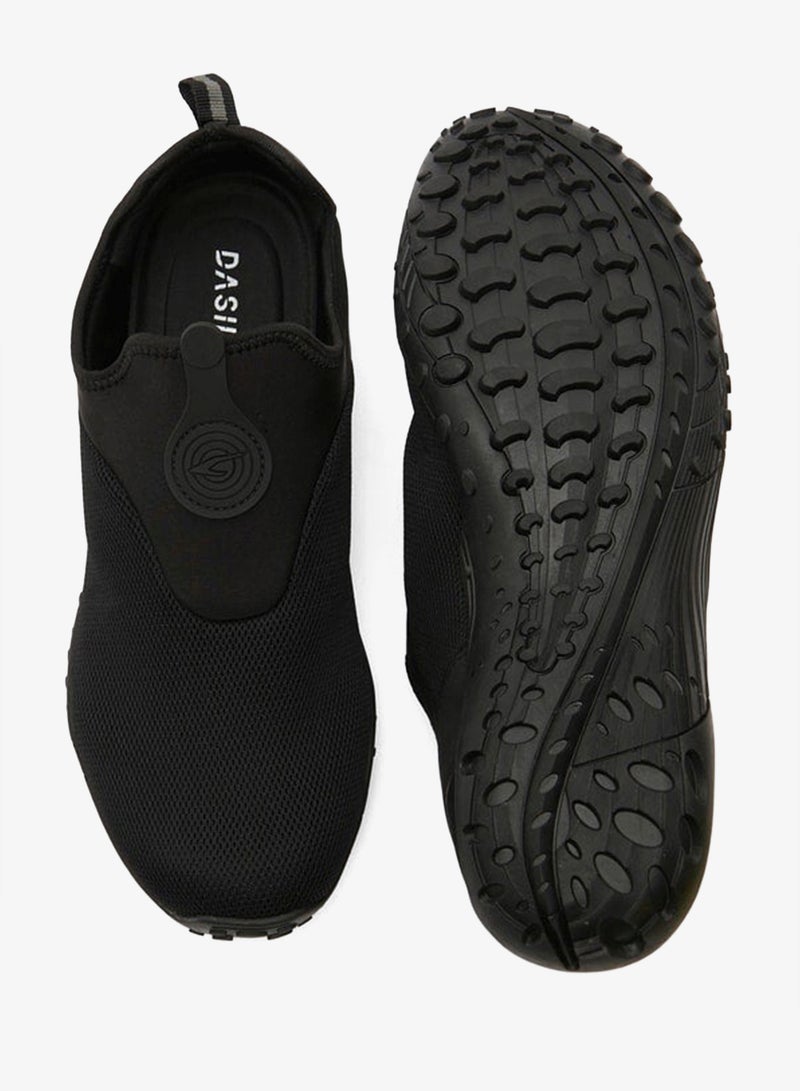 Dash Men Textured Slip On Sports Shoes - Image 5