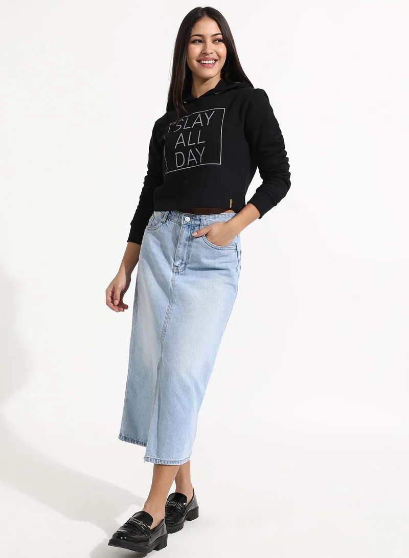 Campus Sutra Women's Black Slay All Day Hoodie With Ribbed Hem