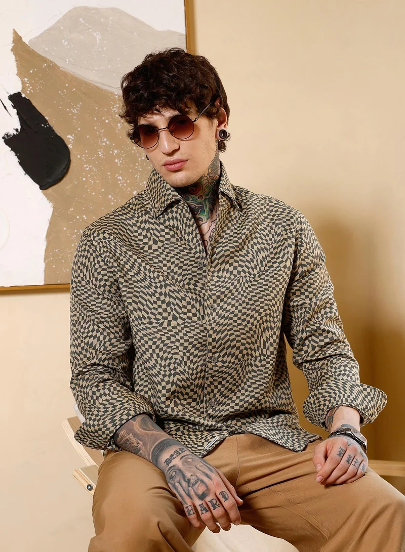 كامبوس سوترا Campus Sutra Men Curved-Check Jacquard Shirt | Button-Down One-Piece Collar Long Cuffed Sleeves | Button Closure Curved Hem | Checks Jacquard | Woven Fabric For Casual & Party Wear | Grey & Beige
