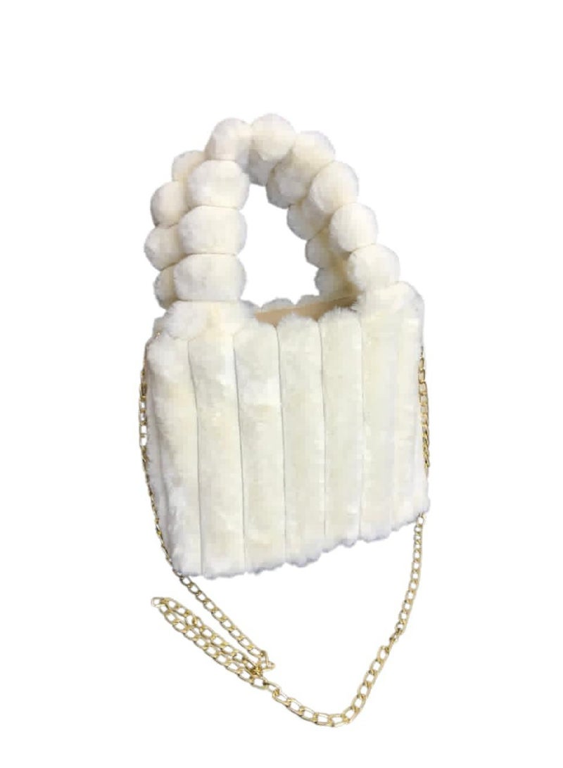 شنطة فرو متوسطة الحجم هاند وكروس بسلسلة دهبي – تصميم أنيق للنساء - Image 1