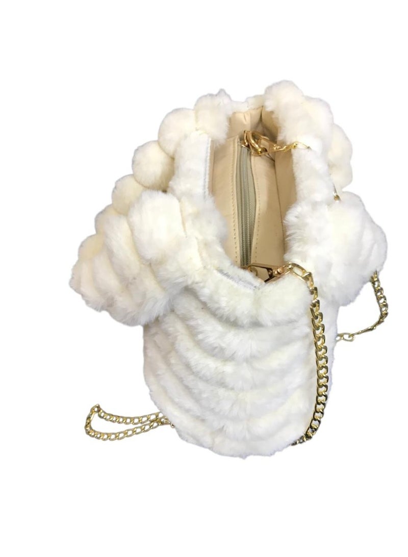 شنطة فرو متوسطة الحجم هاند وكروس بسلسلة دهبي – تصميم أنيق للنساء - Image 3