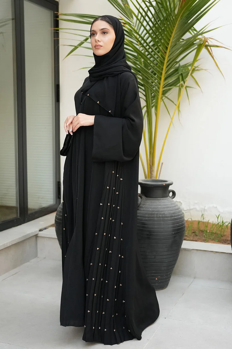 ارتداء ممتاز عباية فاطمة