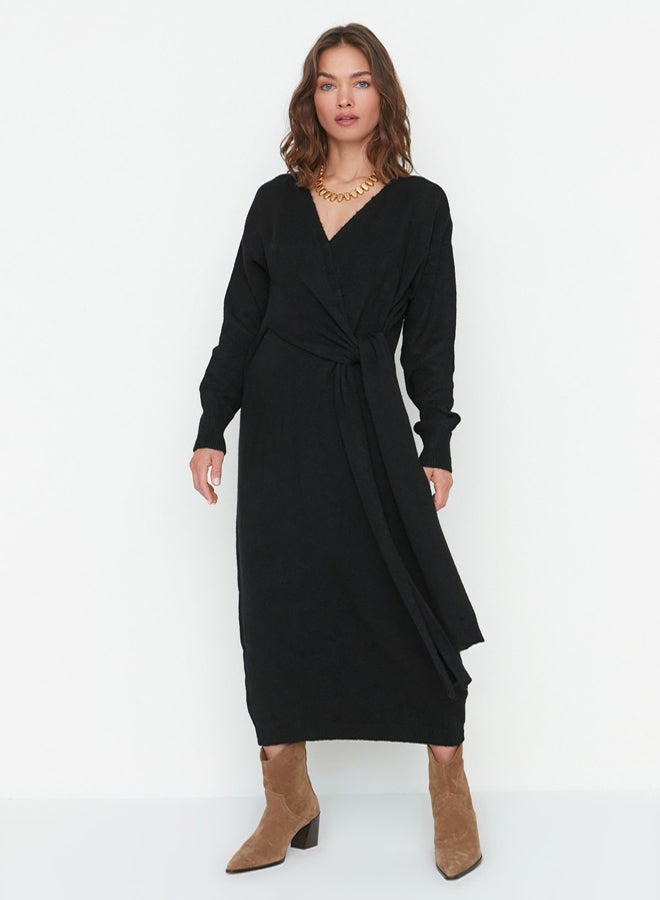 trendyol Black Soft Textured Midi Knit Double Breasted Collar Tie Detail Dress - Image 2