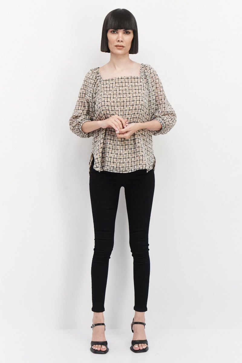 ANNE KLEIN بلوزة مربعة الرقبة للنساء بأكمام 3/4 مزخرفة، تان - Image 3