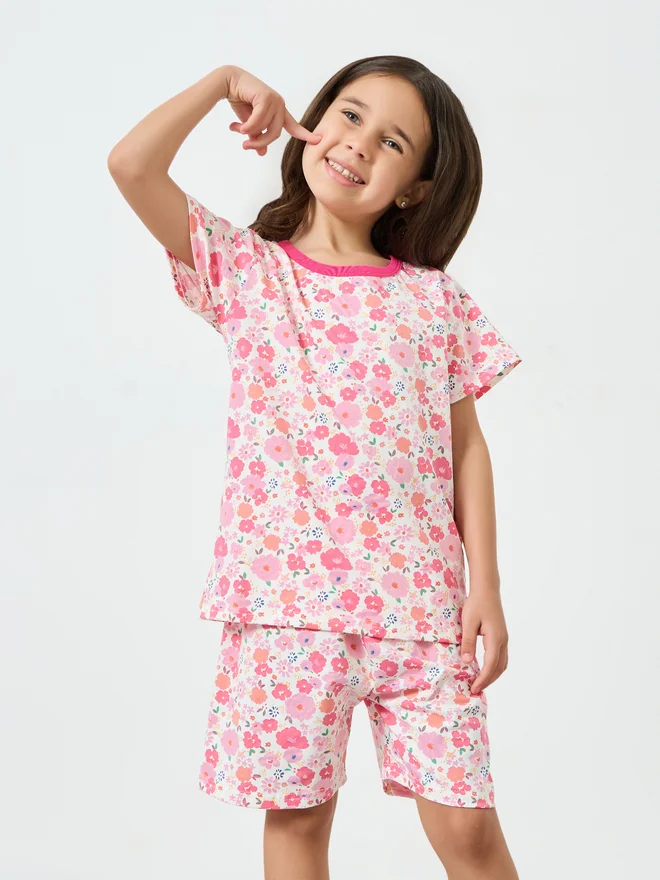 Styli Styli Girls Floral Print T-Shirt and Shorts Set