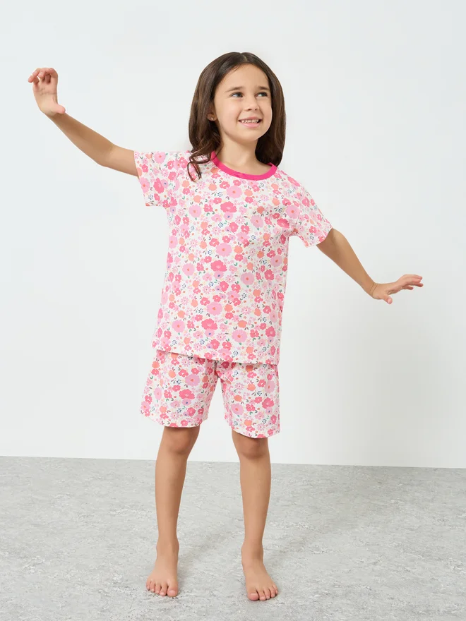 Styli Styli Girls Floral Print T-Shirt and Shorts Set