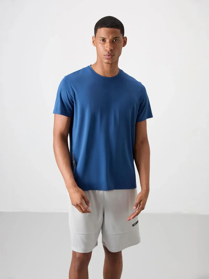 تومي لايف TOMMY Men's Regular Fit Crew Neck T-Shirt