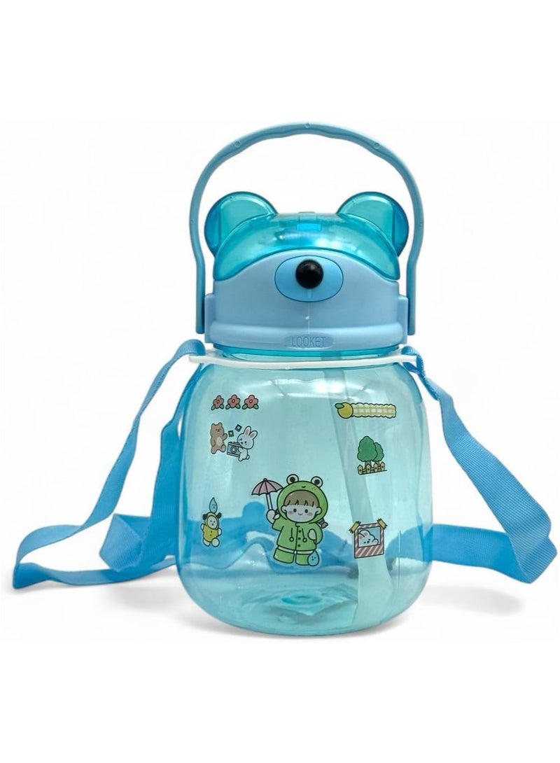 كيوشوب زمزمية أطفال من كيوشوب بشكل دب لطيف – سعة 1.5 لتر ماصة للشرب + حزام للرقبة + ماسكة مريحة – مثالية للمدرسة، الحضانة والخروجات الطويلة داعًا للتعبة المتكررة - Image 1