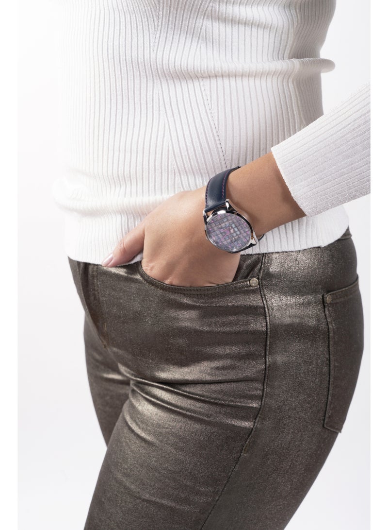 GUESS Clearly G Block Women Analog Watch Gw0480L1 - Image 4