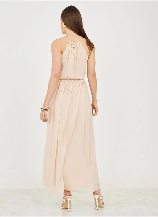 Styli Solid Crinkle Halter Neck Sheath Maxi Dress
