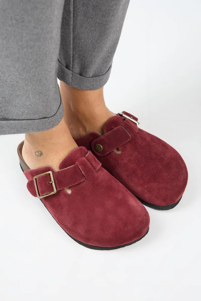Manijero Manijero Zeta 2 Women's Genuine Leather Buckled Clogs in Burgundy