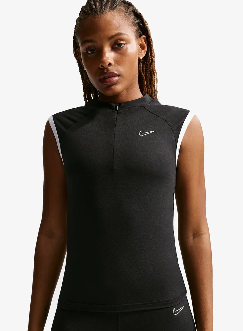 Essential Logo T-Shirt