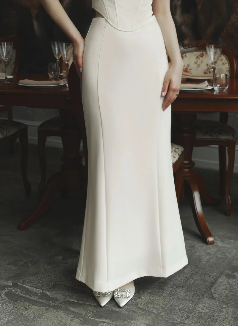 ليتشي تنورة ماكسي ساتان واسعة