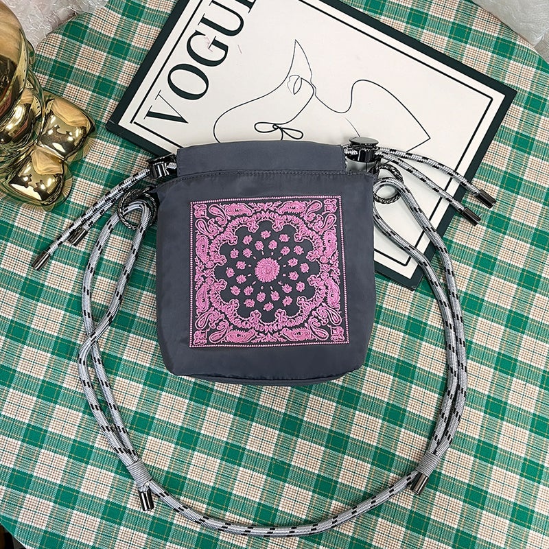 2024 New Japanese Embroidered Cartoon Crossbody Bag for Women Gray cashew flower crossbody bag