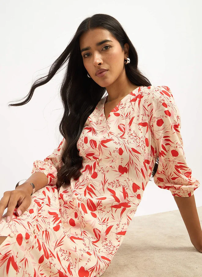 سولت اتاير SALT ATTIRE Women Floral Printed Crepe Shift Dress