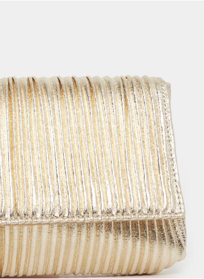 Styli Metallic Pleated Clutch Bag with Chain Strap