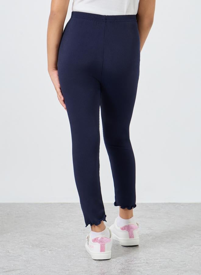 ستايلي بنطال ليقنز بتفاصيل مُطرزة - Image 4