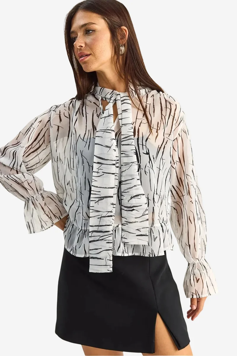 Bianco Lucci LUCCI Abstract Print Choker Collar Chiffon Blouse with Tie Detail
