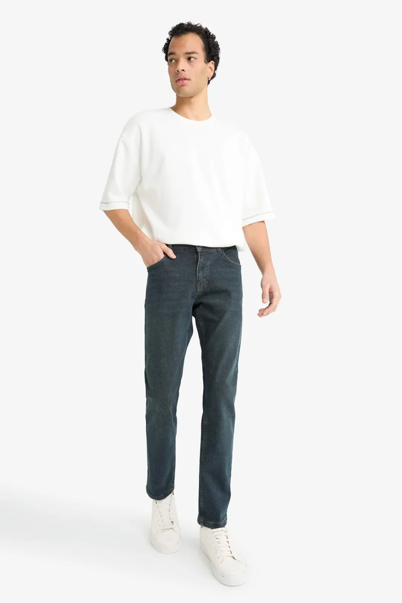 Defacto  Pedro Slim Fit Regular Waist Skinny Jeans for Men | Best Price UAE
