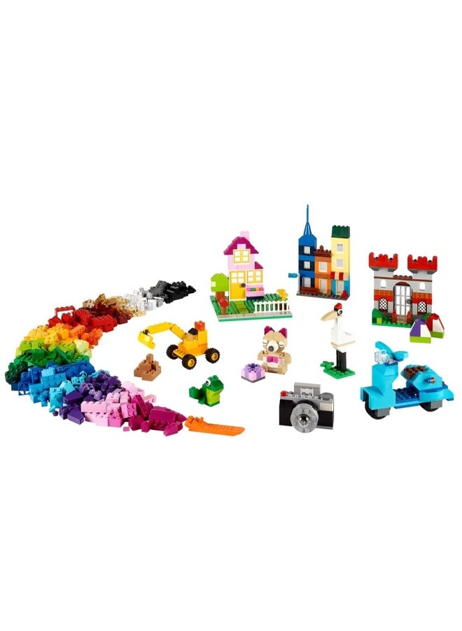 LEGO Classic Large Creative Brick Box (790 Pieces)  - Image 2