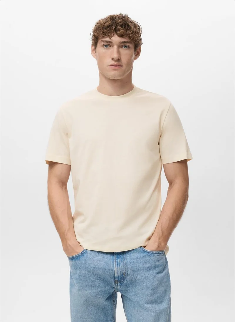 100% cotton slim-fit t-shirt