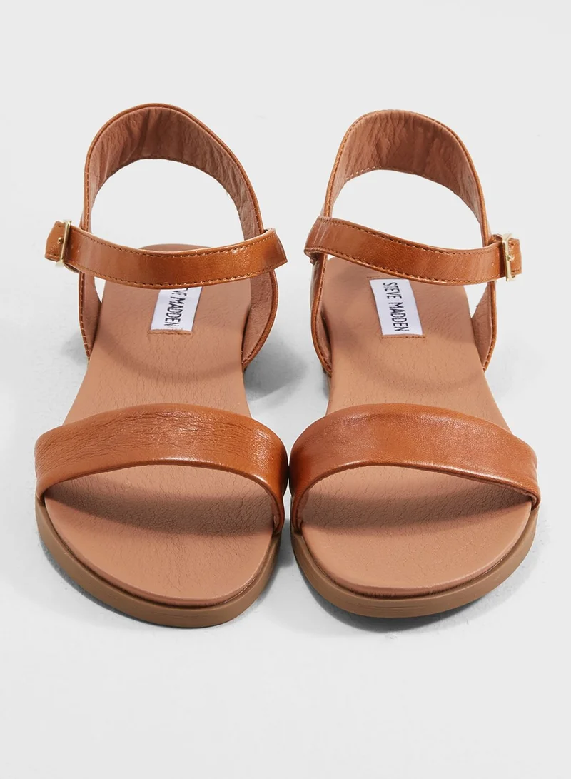 STEVE MADDEN Dina Flat Sandals