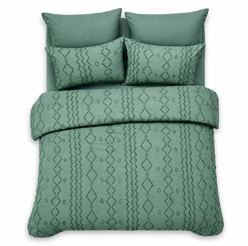 HOMETOPIA Luxury King Size 6-Piece Comforter Set 264×229 cm – Embossed Fabric, Ultra Soft & Breathable Fabric, Comfortable, All-Season Use, Premium Quality, Ideal for AC Rooms & Home Use in Saudi Arabia. - Image 2