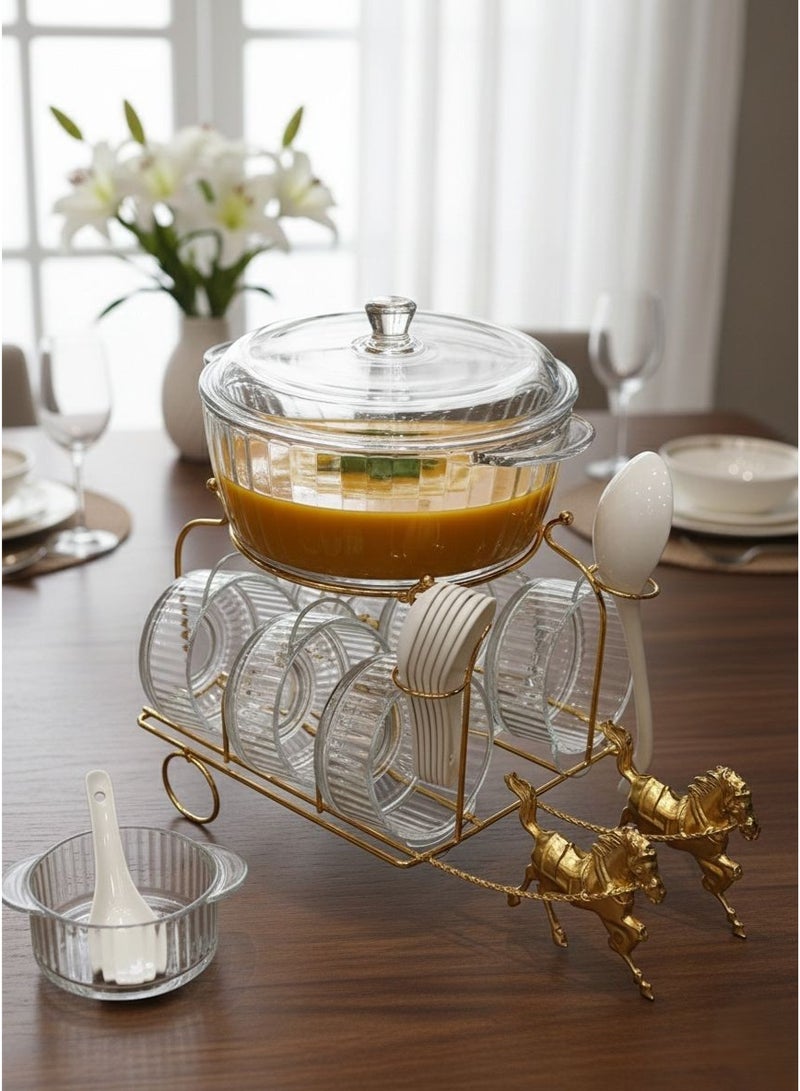 طقم شوربة شفاف مخطط مع ملاعق مع قاعدة بتصميم عربية أحصنة