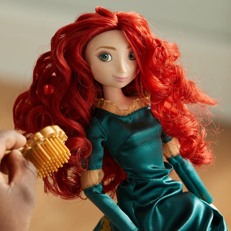 Disney Store Official Merida Classic Doll for Kids, Brave, 29cm/11”, Includes Brush with Moulded Details, Fully Posable Toy in Green Gown - Suitable for Ages 3+ - Image 2