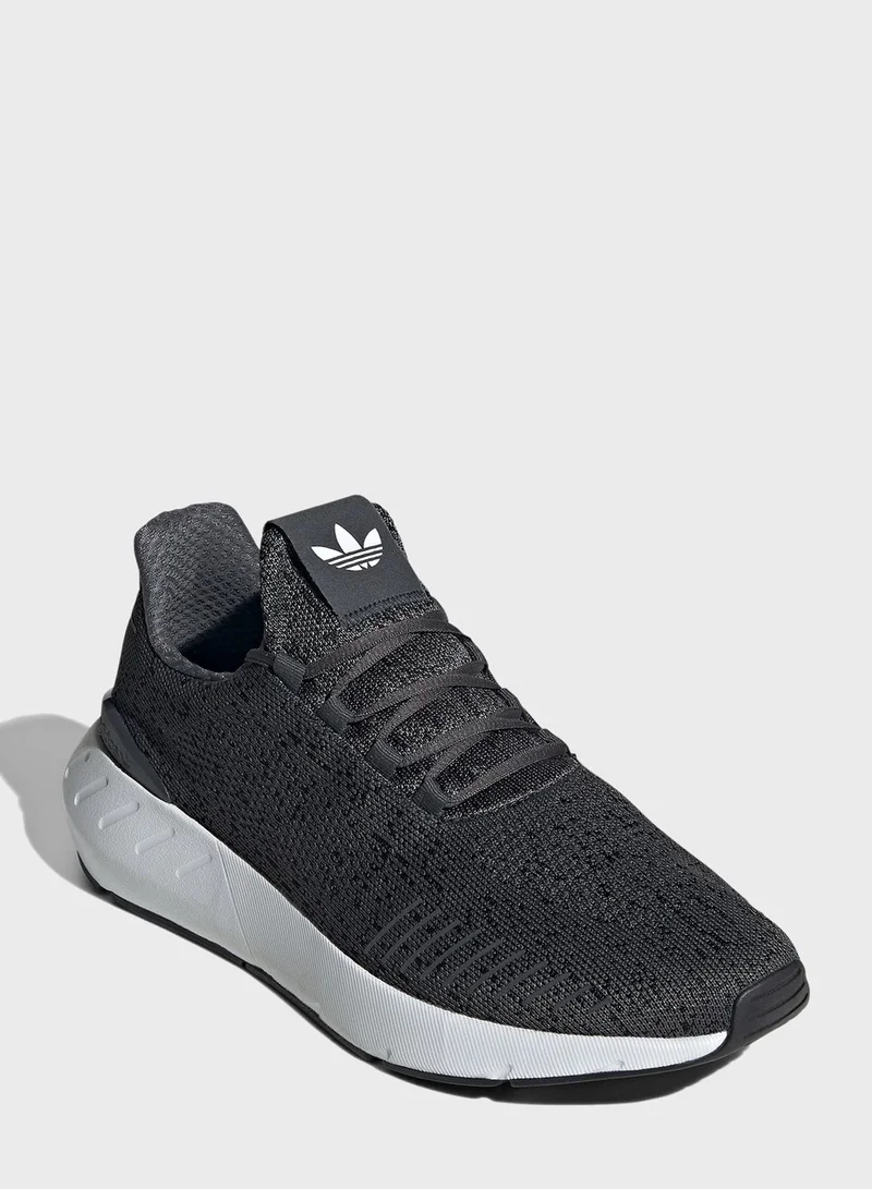 adidas Originals Swift Run 22 Decon