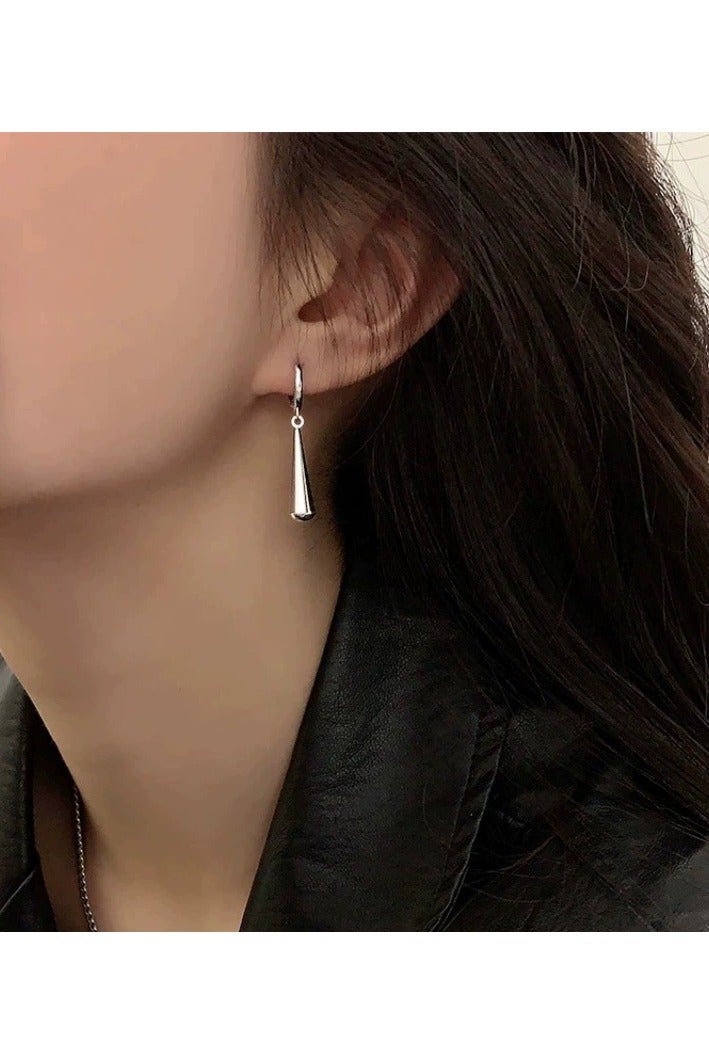 Goolsky Minimalist Water Drop Ear Cuffs – Elegant Cool-Toned Earrings for Women, No-Piercing, Fashion Statement - Image 2