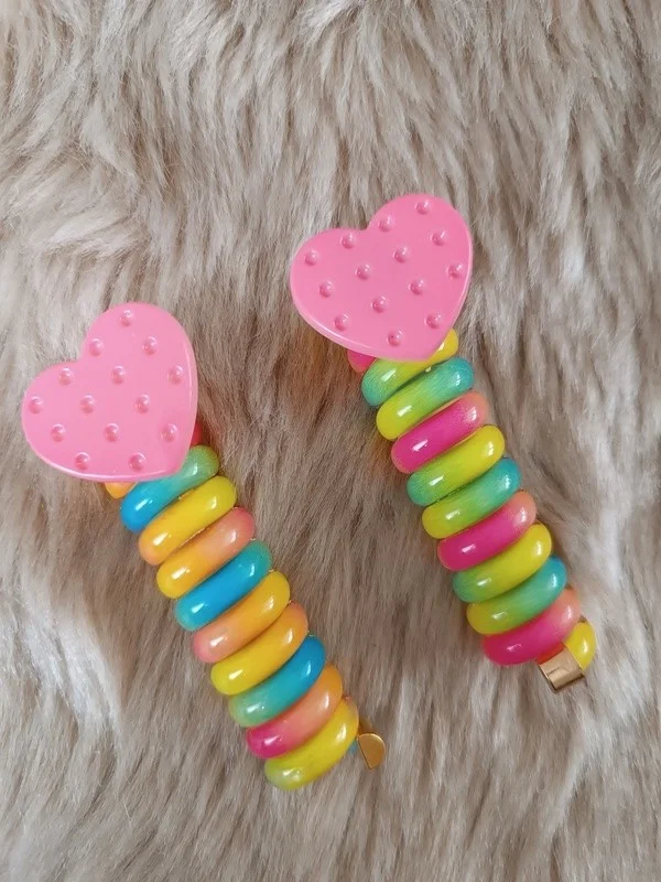 Efna Store Twisted Spring Heart Model Pasta Buckle (2 Pieces)