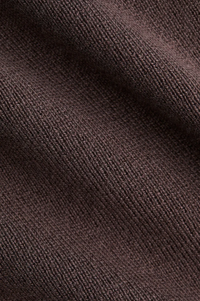 اتش اند ام بنطلون محبوك بملمس ناعم