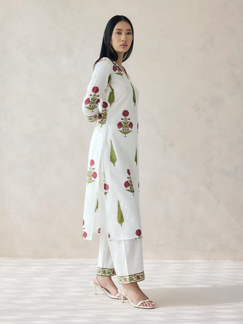 FIORRA Women Cotton Straight Fit Off-White Floral Print Straight Kurta Set - Image 3