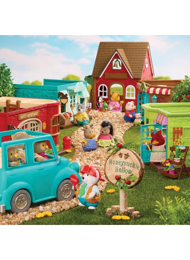 Li'L WOODZEEZ - - Li'L Petals Flower Shop - 29Pcs Dollhouse Playset - 2 Posable Doll Figures & 1 Storybook Included - Miniature Furnitures & Accessories - Stackable Playset For Kids 3+ - Image 1