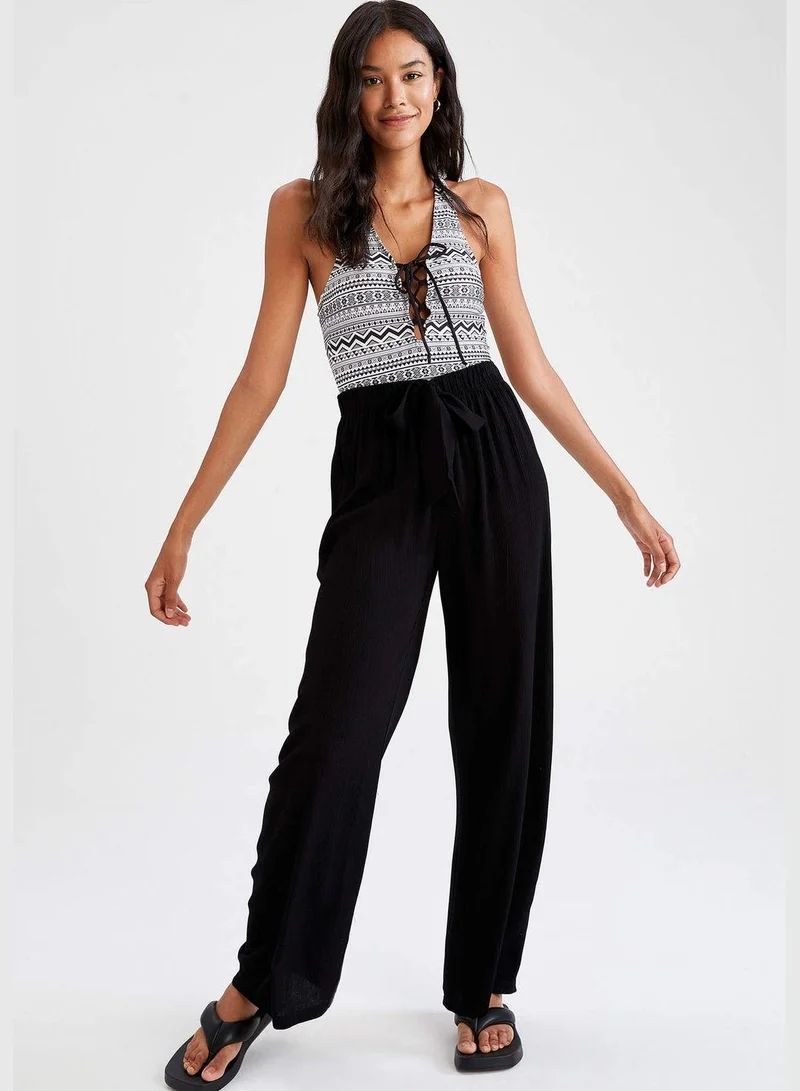 DeFacto Lace Detailed Sleeveless Triangle Top