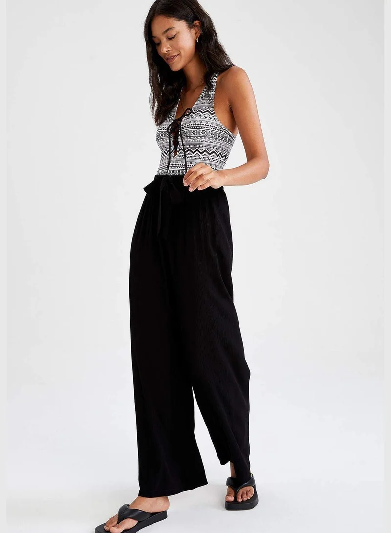 DeFacto Lace Detailed Sleeveless Triangle Top