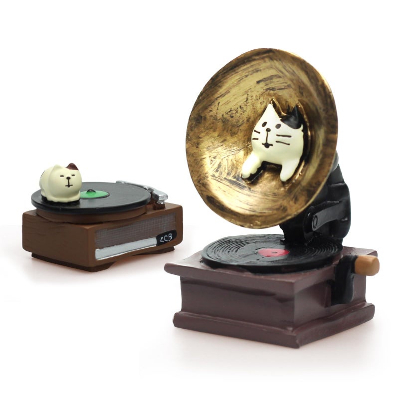 RAQWI Cat Vintage Phonograph and Record Player Figurine Suitble for Office, Home Decoration Perfect for Cat Lovers - Image 1