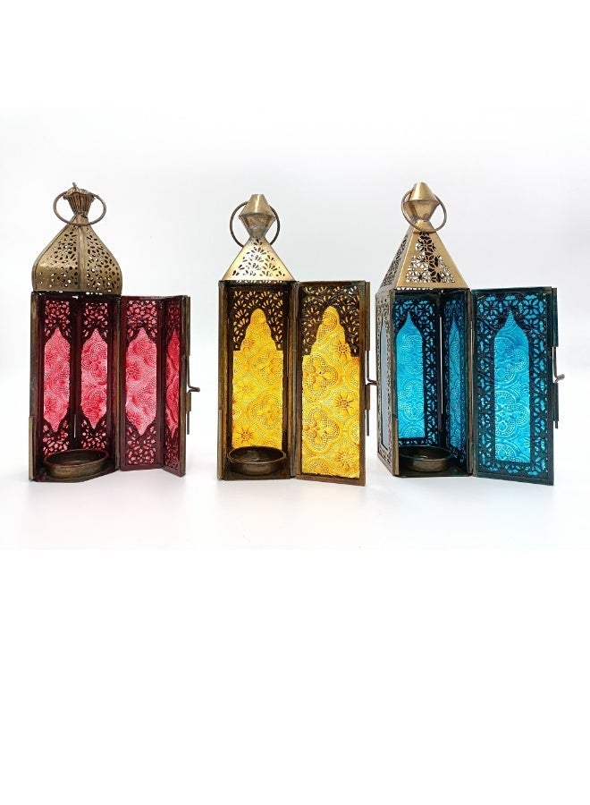 سوق ديزاينز فوانيس عربية - معدن ذهبي مع زجاج أصفر وأحمر وأزرق - حوامل شموع مغربية، فوانيس رمضان، زينة عيد الفطر وديوالي، طقم فوانيس ديكور منزلي لعيد الميلاد مكون من 3 قطع - Image 4