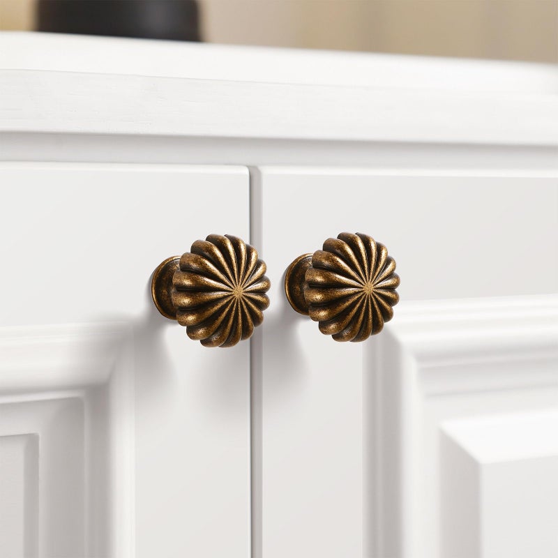 FAPUAL 10 Pack Antique Brass Cabinet Knobs for Kitchen Cabinets and Dresser Drawersï¼ŒZinc Alloy Hardware Handles Pullsï¼ŒVintage Cupboard Drawer Knob - Image 4