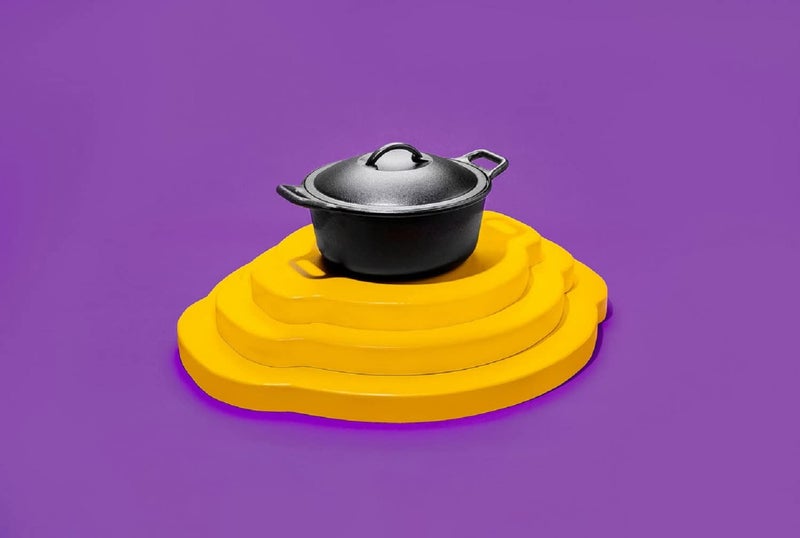 LODGE Lodge ProLogic 4 Quart Cast Iron Dutch Oven PreSeasoned Pot with SelfBasting Lid and Easy Grip Handles  - Image 3