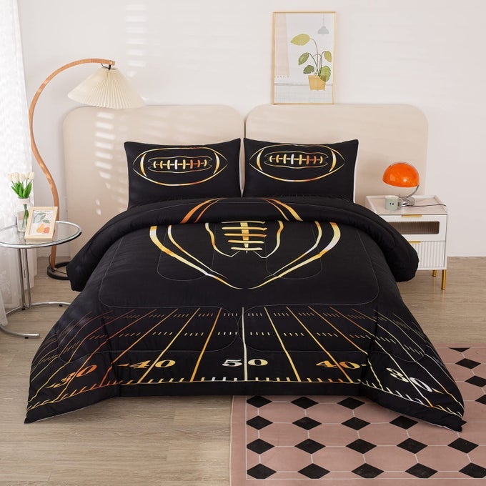 BOY COMFORTER SET QUEEN SIZE BLACK AND GOLD FOOTBALL COMFORTER SET SPORTS THEMED BEDDING SET FOR BOYS GIRLS 3PIECES MICROFIBER COMFORTER WITH 2 MATCHING PILLOWCASES ALLSEASON USE