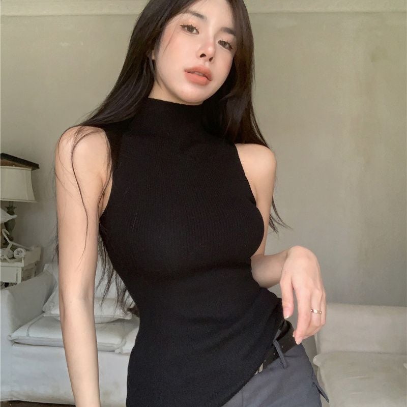 تي شيرت بلا أكمام بتصميم ياقة نصف عالية باللون الأسود للنساء بأسلوب كوري أنيق ورشيق - Image 1