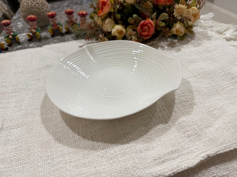 ALTAICA Modern White Ceramic Serving Bowl with Ripple Pattern Design, Decorative Dinnerware Plate - Image 5