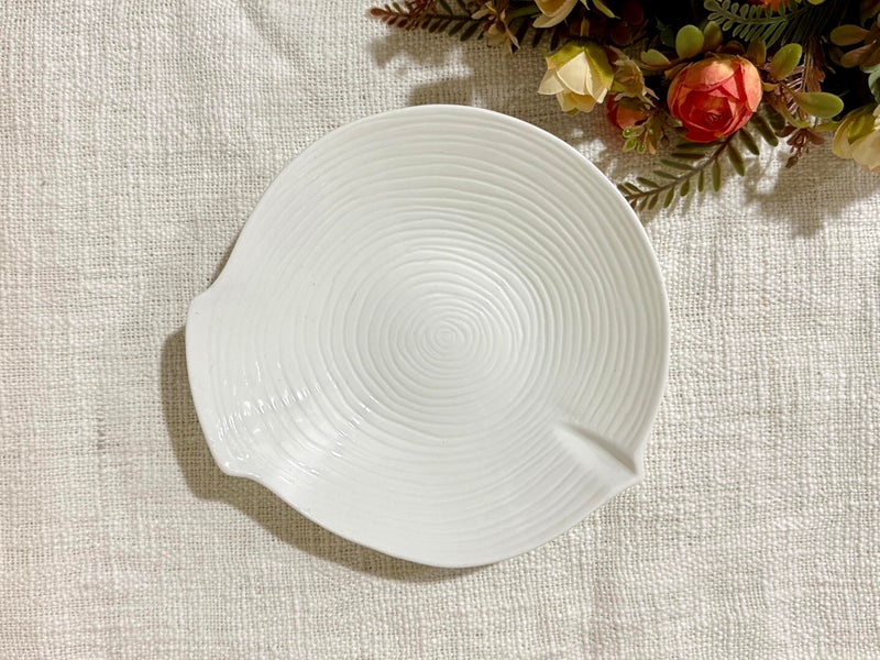 ALTAICA Modern White Ceramic Serving Bowl with Ripple Pattern Design, Decorative Dinnerware Plate - Image 3
