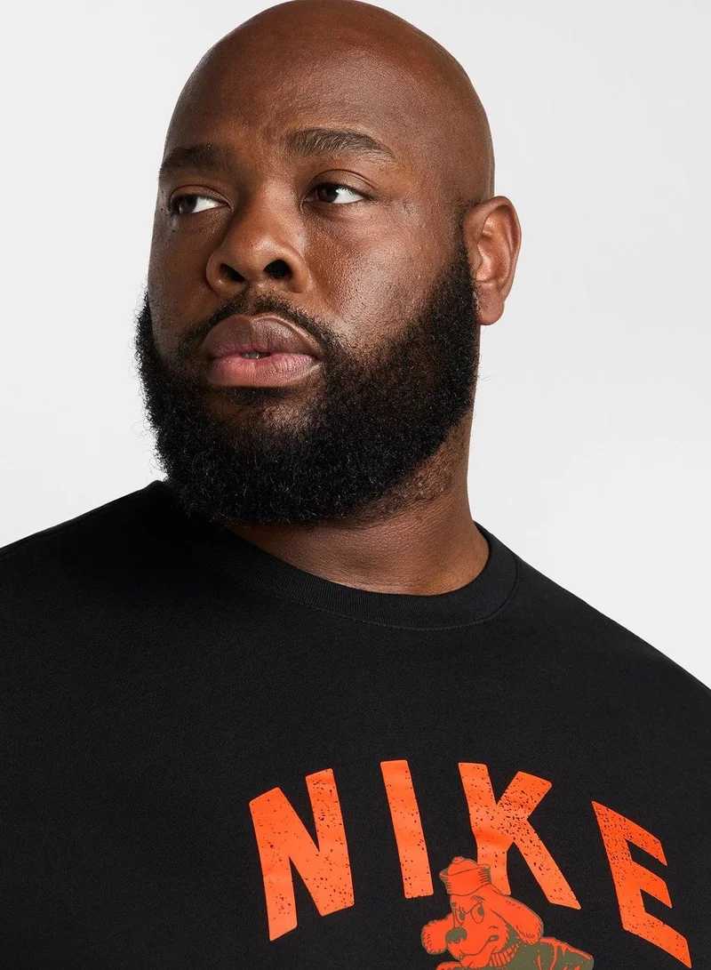 Nike Men's Graphic T-Shirt