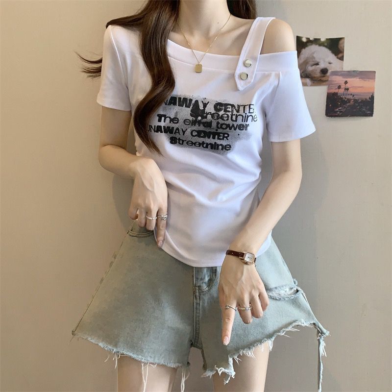 تيشيرت نسائي بقصة ضيقة بأكمام قصيرة مقاسات كبيرة - Image 3